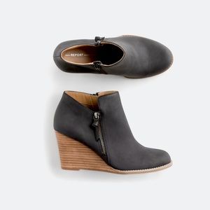 Report Guine Wedge Bootie